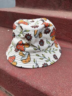 Women's Cream Floral & Mushroom Print Bucket Hat